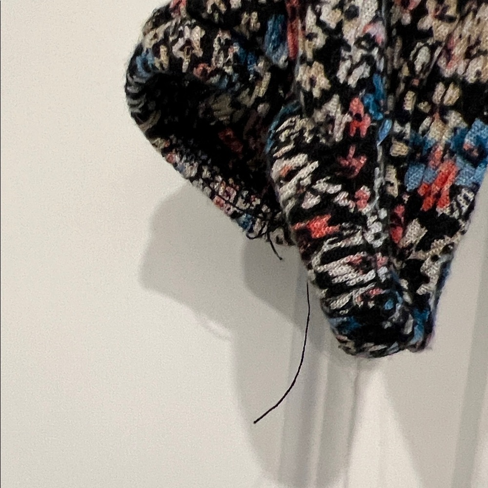 Chic Floral Women's Blouse - Black and Red - Picture 5 of 14